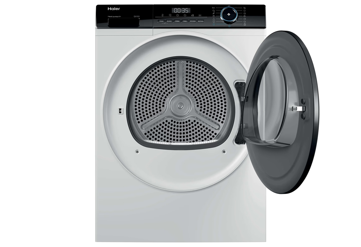 Απεικονίζεται το πλυντήριο με ανοιχτό πορτάκι.